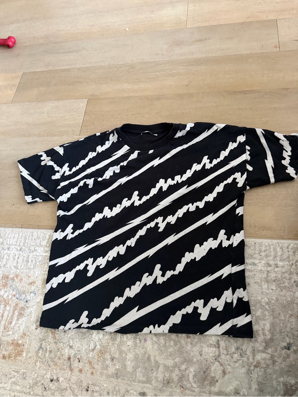 Zara Black & White Graphic Stripe Men's T-Shirt